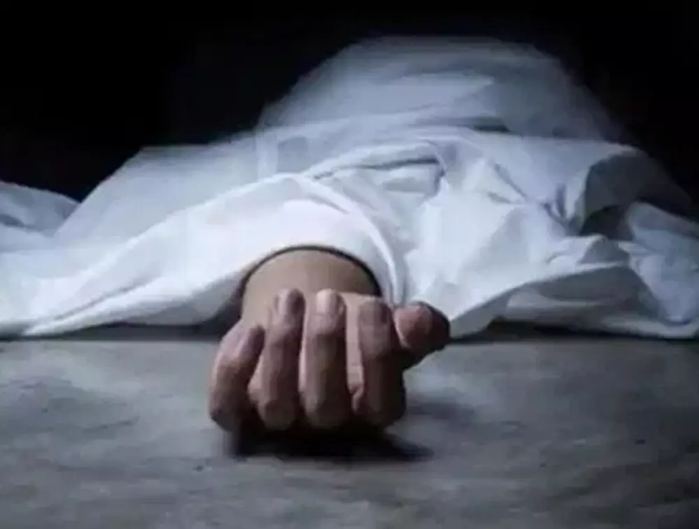 बीच सड़क पर थप्पड़ मारने से आहत किशोर ने की आत्महत्या बीच सड़क पर थप्पड़ मारने से आहत किशोर ने की आत्महत्या