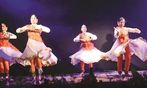 तिरंगायन - गायन, वादन और नृत्य का अद्भुत संगम