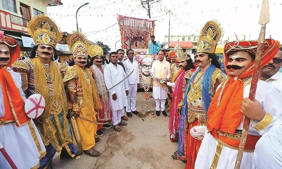रामटेक में हिंदी भाषिक समाज ने निकाली भुजलिया शोभायात्रा 