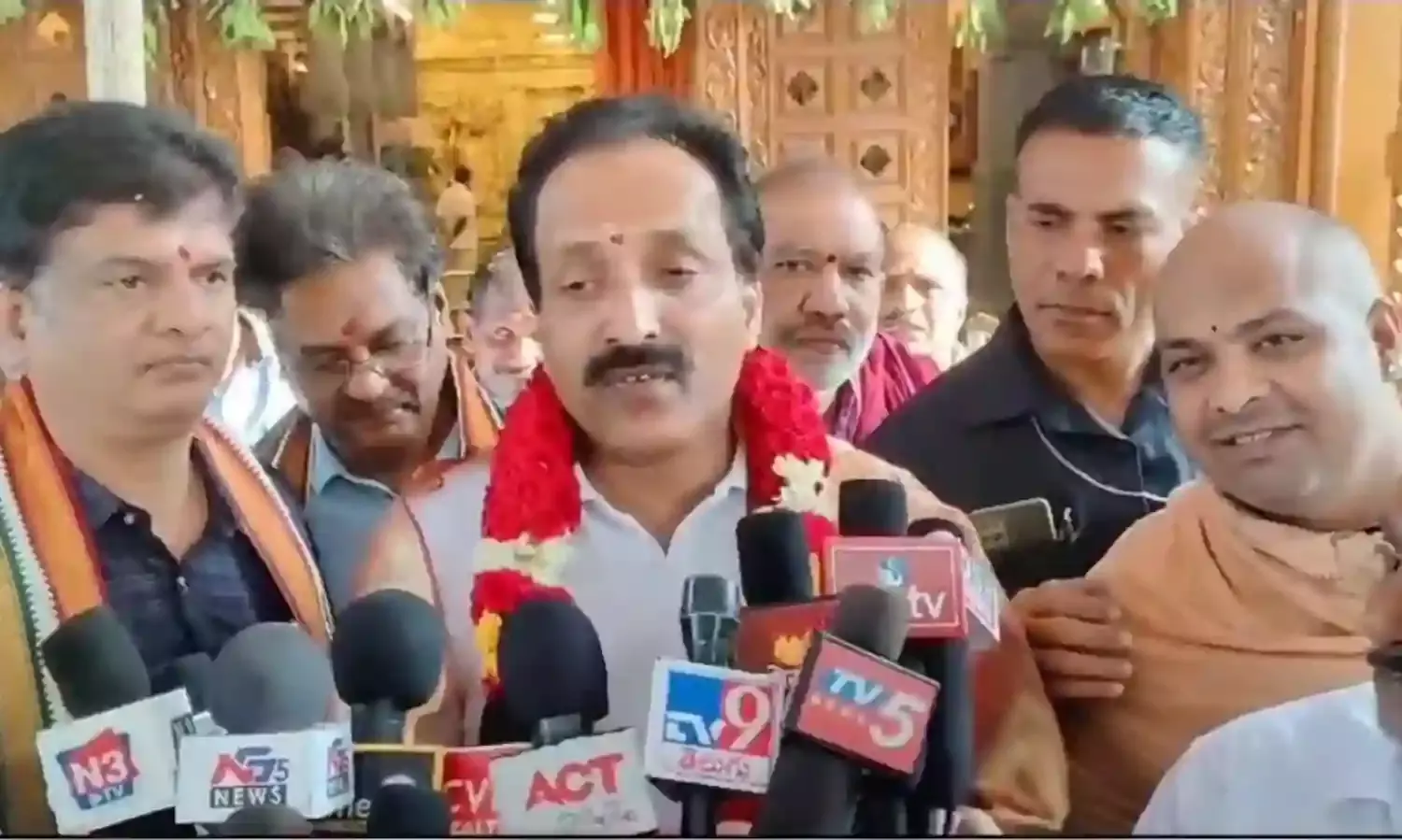 इसरो अध्यक्ष एस. सोमनाथ ने आदित्य एल-1 की सफलता के लिए पूजा की
