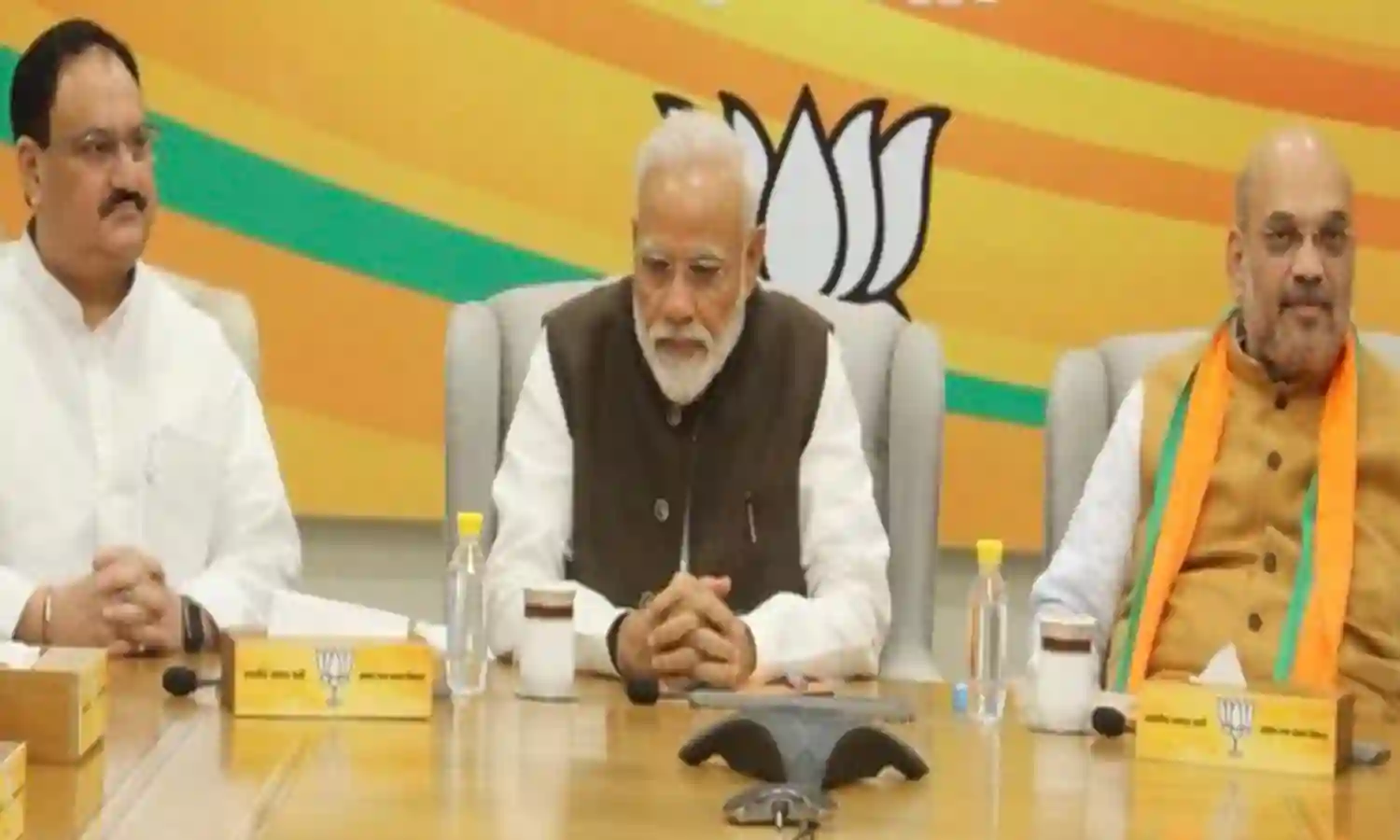 पीएम मोदी ने अमित शाह और जेपी नड्डा के साथ की बैठक