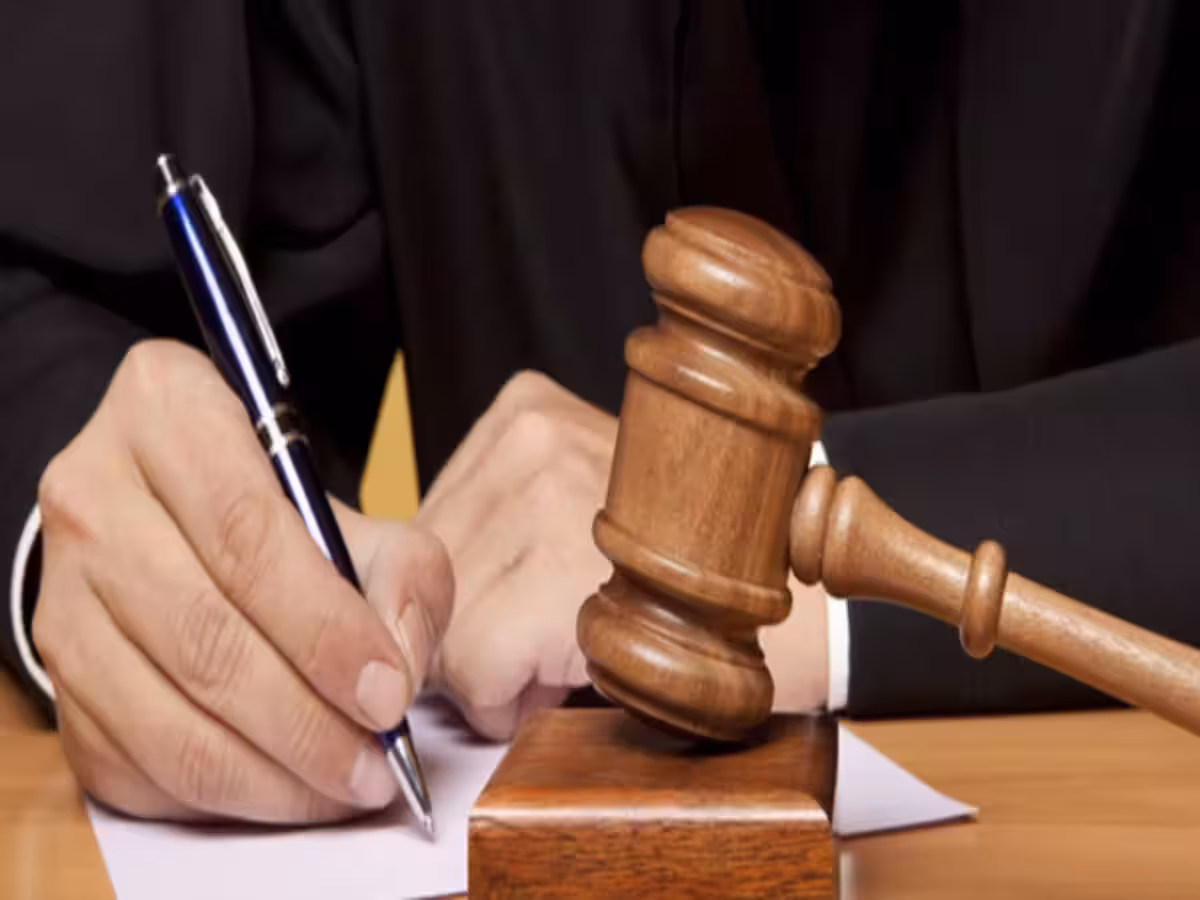 आय से अधिक संपत्ति मामले में आरोपी दोषी, संपत्ति अटैच होगी