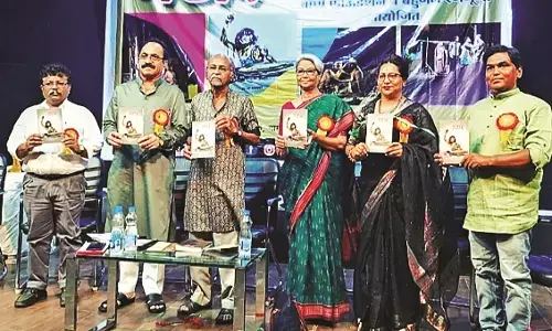 व्यावसायिक नाटकों की तुलना में दर्जेदार प्रस्तुति करता है नाटक गटार - जोशी व्यावसायिक नाटकों की तुलना में दर्जेदार प्रस्तुति करता है नाटक गटार - जोशी