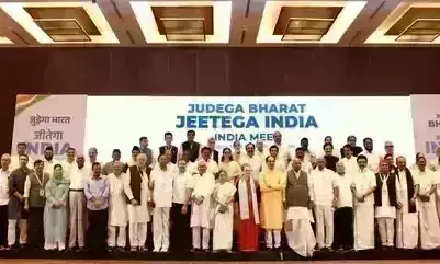 इंडिया के एक नहीं 13 संयोजक, शरद पवार का नाम भी शामिल इंडिया के एक नहीं 13 संयोजक, शरद पवार का नाम भी शामिल