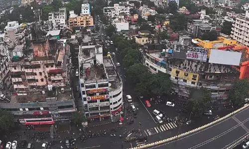 बारिश थमते ही सताने लगी गर्मी, चढ़ रहा पारा बारिश थमते ही सताने लगी गर्मी, चढ़ रहा पारा