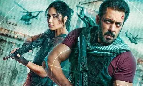 फैंस का इंतजार हुआ खत्म, टाइगर-3 का फर्स्ट लुक पोस्टर शेयर, धांसू लुक में नजर आए सलमान खान, इस दिन रिलीज होगी फिल्म फैंस का इंतजार हुआ खत्म, टाइगर-3 का फर्स्ट लुक पोस्टर शेयर, धांसू लुक में नजर आए सलमान खान, इस दिन रिलीज होगी फिल्म