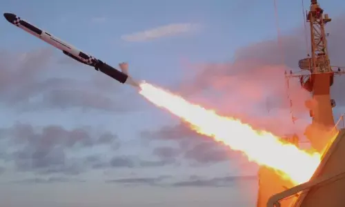 उत्तर कोरिया के मिसाइल प्रक्षेपण के बाद दक्षिण कोरिया में आपात बैठक उत्तर कोरिया के मिसाइल प्रक्षेपण के बाद दक्षिण कोरिया में आपात बैठक