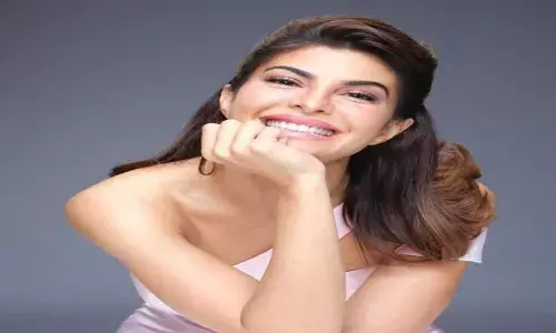 जैकलीन फर्नांडीज वेनिस फिल्म फेस्ट में इटालियन पवेलियन के पैनल चर्चा में हुईं शामिल