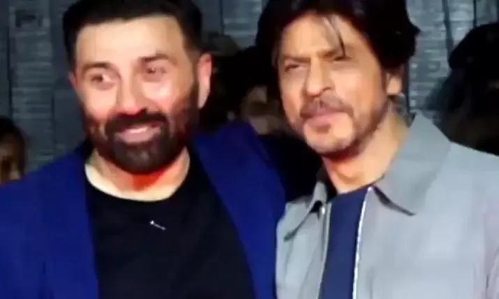 गदर 2 की सक्सेस पार्टी में शाहरुख ने सनी देओल से बेटे आर्यन खान के बारे में की बात