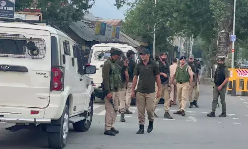 जम्मू-कश्मीर के बारामूला में लश्कर के दो सहयोगी गिरफ्तार