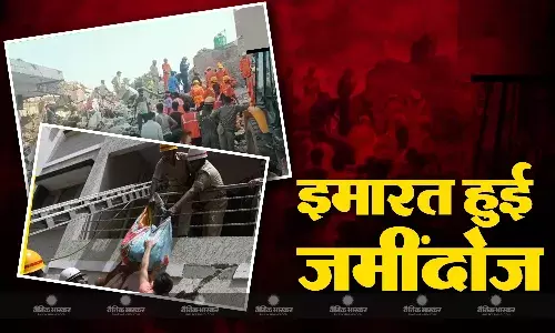 उत्तर प्रदेश के बाराबंकी जिले में इमारत गिरी, कई लोगों के फंसे होने की आशंका, हादसे में दो की मौत