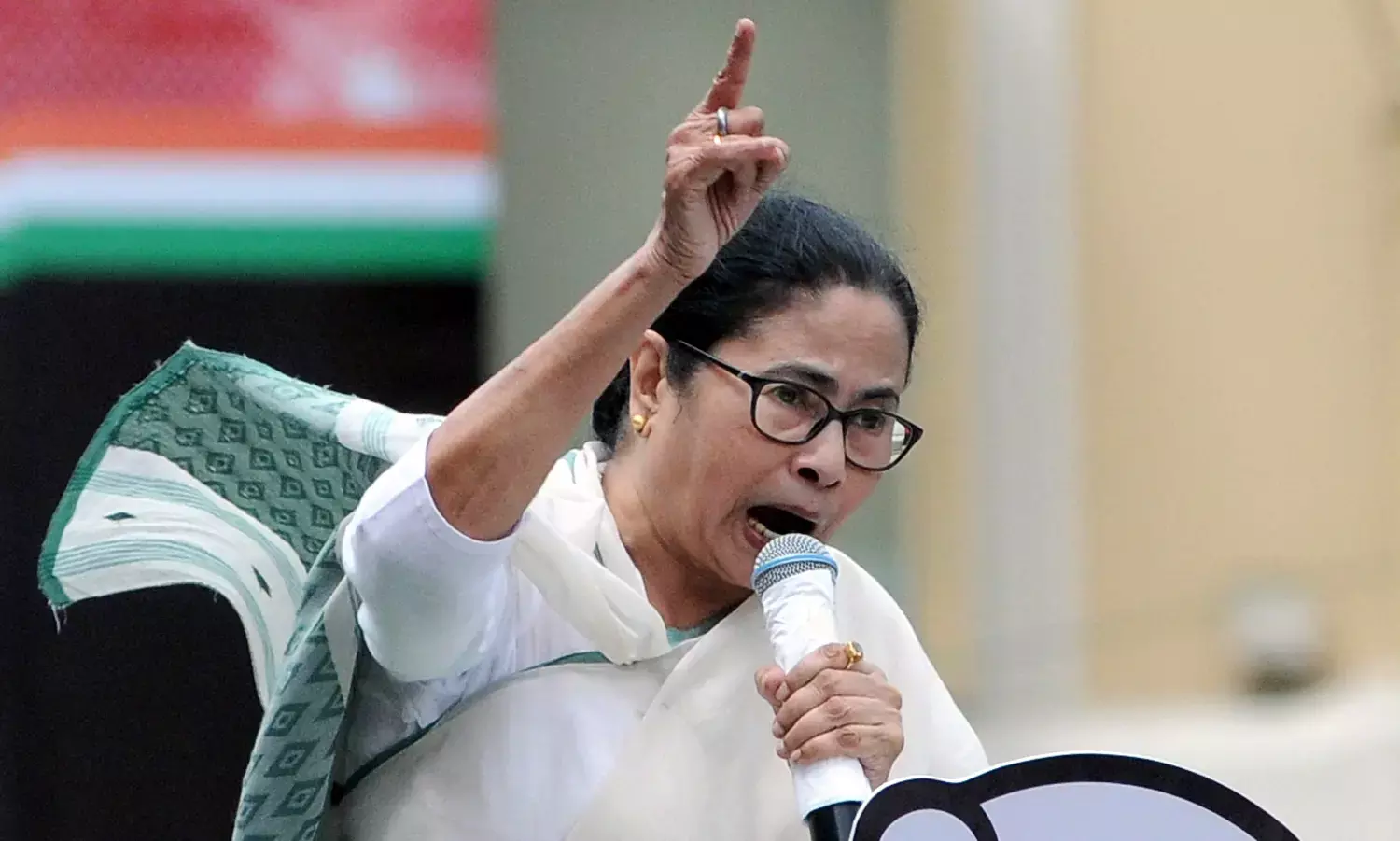 इंडिया बनाम भारत, देश के इतिहास को विकृत करने का जबरदस्त प्रयास - ममता बनर्जी