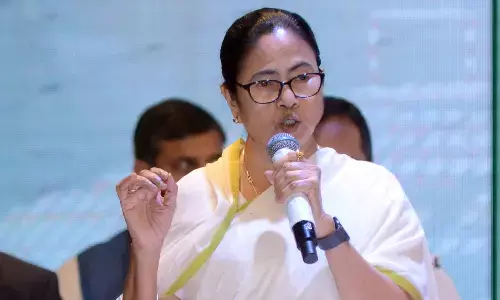 सनातन धर्म पर तमिलनाडु के मंत्री की टिप्पणी ममता को नापसंद  सनातन धर्म पर तमिलनाडु के मंत्री की टिप्पणी ममता को नापसंद