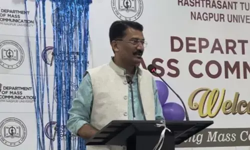 जिससे भी कुछ नया सीखने मिले, वो शिक्षक समान है - डॉ. मोइज हक