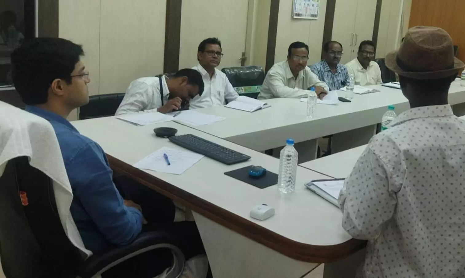 जिप सीईओ ने की एक विद्यार्थी एक वृक्ष उपक्रम की समीक्षा जिप सीईओ ने की एक विद्यार्थी एक वृक्ष उपक्रम की समीक्षा