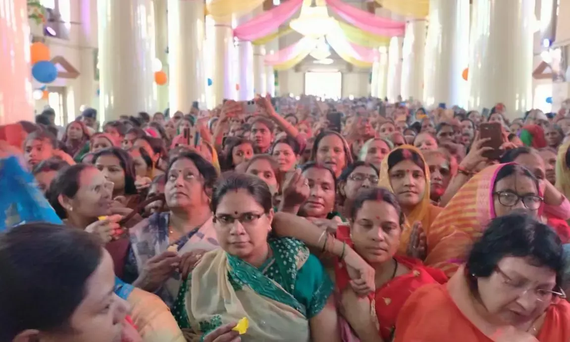 पन्ना में हर्षोल्लास के साथ मनाया गया भगवान श्री बल्देव जी का जन्मोत्सव