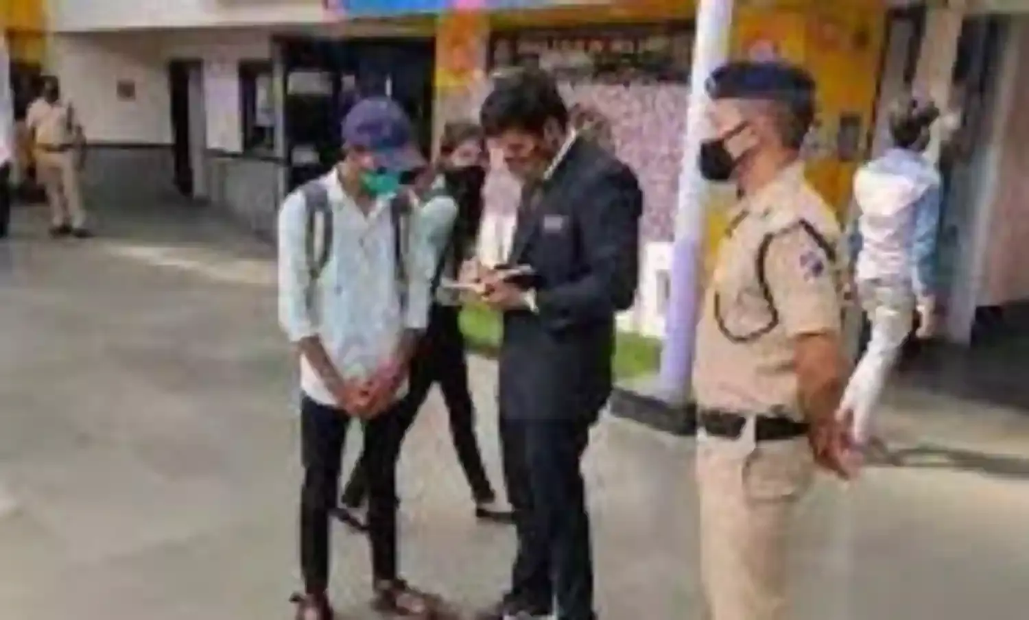 पुणे रेलवे ने बेटिकटों से वसूला डेढ़ करोड़ का जुर्माना