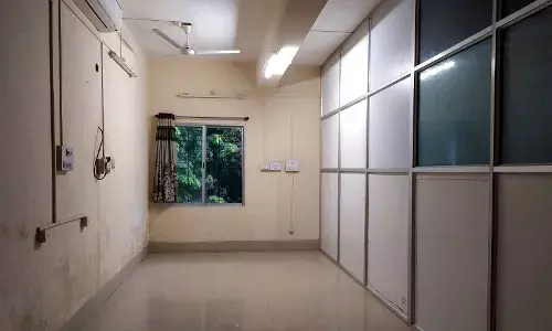 शिक्षक दिवस पर भी कोसमी की शाला रही बंद