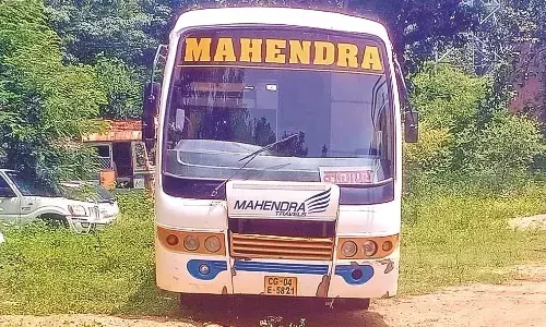 निजी बस ने सड़क पार कर रहे बुजुर्ग को रौंदा