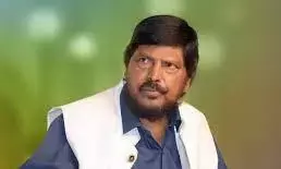 केंद्र सरकार ने जाति निहाय जनगणना करनी चाहिए - आठवले