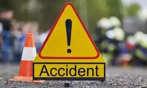 प्रतापगढ़ में ट्रक ने मारी मोटरसाइकिल को टक्कर, दो की मौत