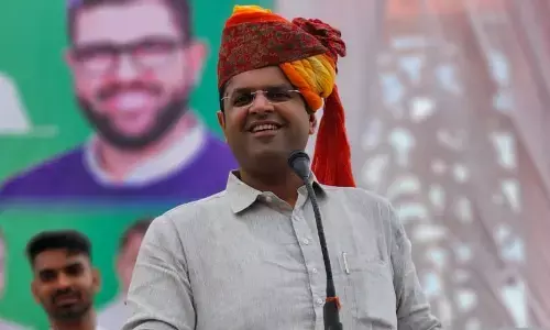 राजस्थान में 25-30 सीटों पर चुनाव लड़ेगी जेजेपी : दुष्यंत चौटाला राजस्थान में 25-30 सीटों पर चुनाव लड़ेगी जेजेपी : दुष्यंत चौटाला