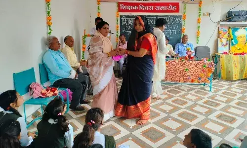 विद्यालयों में मनाया गया शिक्षक दिवस