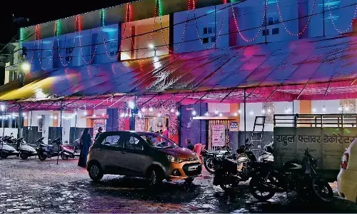 श्री कृष्ण जन्माष्टमी आज: शुभ मुहूर्त पर होगा पूजन-अर्चन, निकलेंगी शोभायात्राएँ