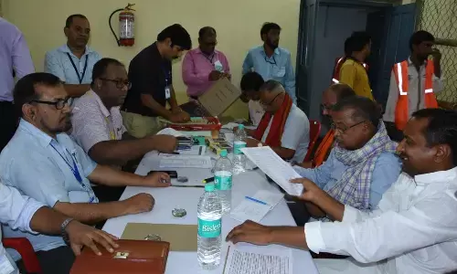 उपचुनाव के लिए मतगणना शुरू, भाजपा-सपा के बीच कड़ा मुकाबला