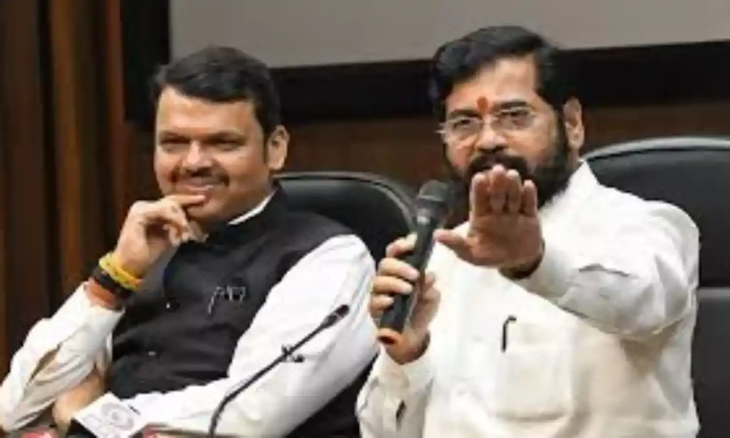 शिंदे सरकार के गले की हड्डी बन रहा आरक्षण