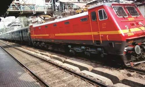 मिलीभगत दूर तक - तुमसर पुलिस के हाथ नहीं लगे शहर के कबाड़ी, 4 की थी तलाश मिलीभगत दूर तक - तुमसर पुलिस के हाथ नहीं लगे शहर के कबाड़ी, 4 की थी तलाश