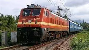 एक माह में 36 हजार बिना टिकट यात्री पकड़े गए - 1 करोड़ 48 लाख रुपए जुर्माना वसूला एक माह में 36 हजार बिना टिकट यात्री पकड़े गए - 1 करोड़ 48 लाख रुपए जुर्माना वसूला