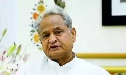 लोकतांत्रिक व्यवस्था में तानाशाही रवैया ठीक नहीं : गहलोत