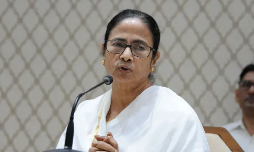 ममता ने कहा, अभिषेक बनर्जी को अनावश्यक रूप से परेशान किया जा रहा