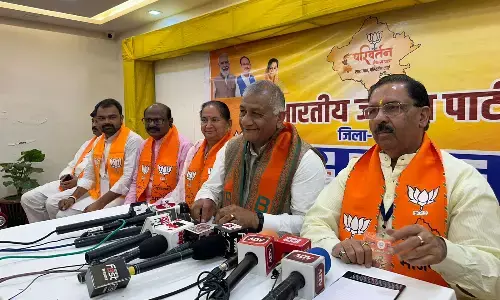 थोड़ा इंतजार करें, पीओके का अपने आप भारत में विलय हो जाएगा: वी.के. सिंह