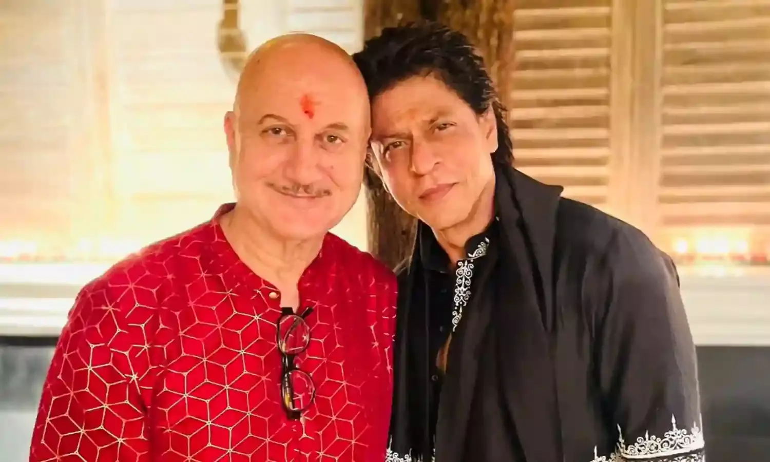 अनुपम खेर ने अमृतसर में देखी जवान, डीडीएलजे स्टाइल में शाहरुख खान पर लुटाया प्यार