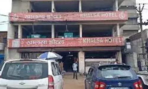 धनबाद में फिर एक होटल पर बमबारी, तीन महीने में दर्जनभर से ज्यादा प्रतिष्ठानों पर गोली-बम चले धनबाद में फिर एक होटल पर बमबारी, तीन महीने में दर्जनभर से ज्यादा प्रतिष्ठानों पर गोली-बम चले