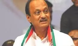 सरकार में जारी है दादा की दादागिरी, दूसरे विभागों की ले रहे हैं बैठक सरकार में जारी है दादा की दादागिरी, दूसरे विभागों की ले रहे हैं बैठक