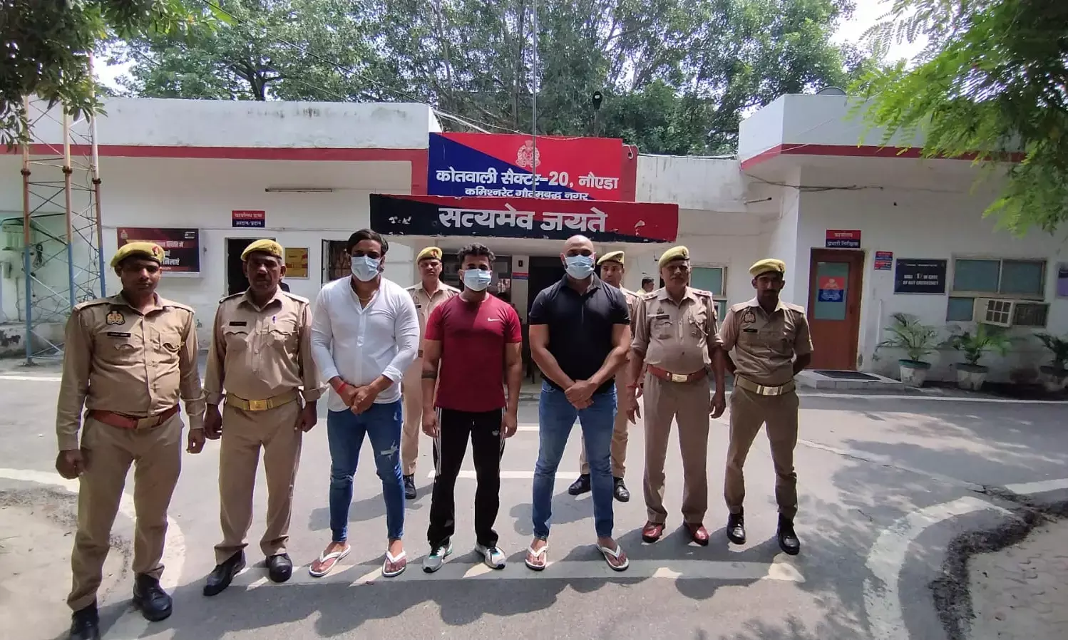 650 रुपए पेमेंट को लेकर रेस्टोरेंट कर्मियों से मारपीट करने वाले दबंग पहुंचे सलाखों के पीछे