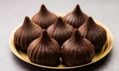 गणेश चतुर्थी स्पेशल : बप्पा को लगाएं चॉकलेट मोदक का भोग, जानिए इसकी आसान रेसिपी