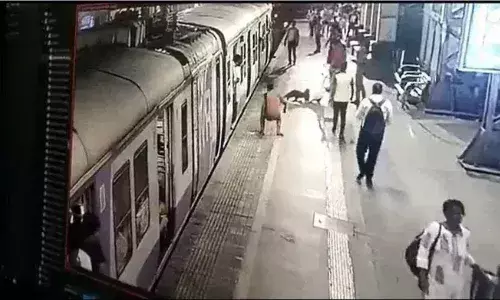 जीआरपी पुलिस ने बचाई बुजुर्ग यात्री की जान