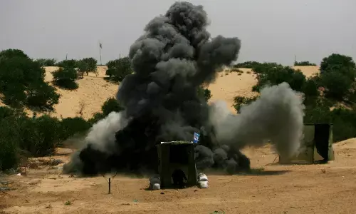 गाजा सीमा पर विस्फोट में पांच की मौत, 25 घायल गाजा सीमा पर विस्फोट में पांच की मौत, 25 घायल