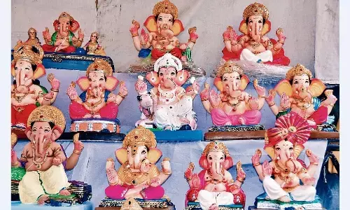 प्लास्टर ऑफ पेरिस की बनी प्रतिमाओं से बनाएँ दूरी, क्योंकि पर्यावरण के लिए यह है जरूरी