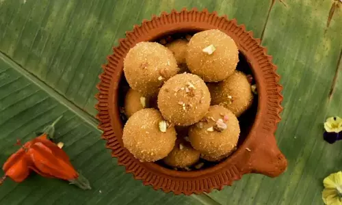 गणेश उत्सव पर भगवान गणेश को लगाएं बेसन के लड्डू का भोग, इस आसान तरीके से