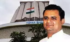 शुरु हुई विधायकों की अयोग्यता पर सुनवाई, 10 दिनों में दोनों पक्ष फाइल करें जवाब शुरु हुई विधायकों की अयोग्यता पर सुनवाई, 10 दिनों में दोनों पक्ष फाइल करें जवाब