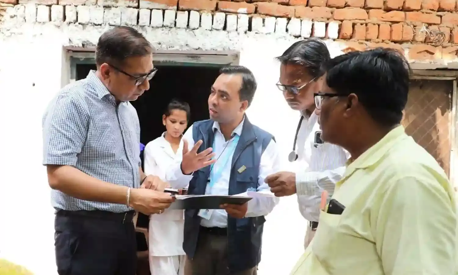 कलेक्टर ने आंगनबाडी की देखी व्यवस्थाएं
