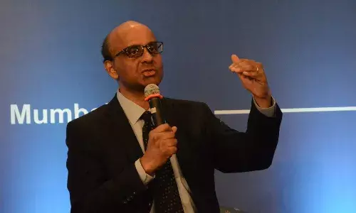 थर्मन शनमुगरत्नम ने सिंगापुर के राष्ट्रपति के रूप में शपथ ली थर्मन शनमुगरत्नम ने सिंगापुर के राष्ट्रपति के रूप में शपथ ली