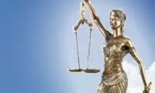 सरकार से बातचीत के बाद यूपी में वकीलों की हड़ताल खत्म