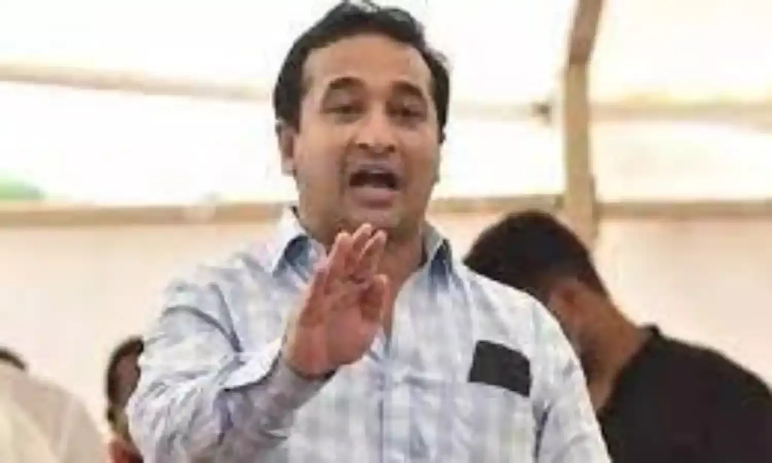 उद्धव की कुंडली जानते हैं , समय आने पर उजागर करेंगे