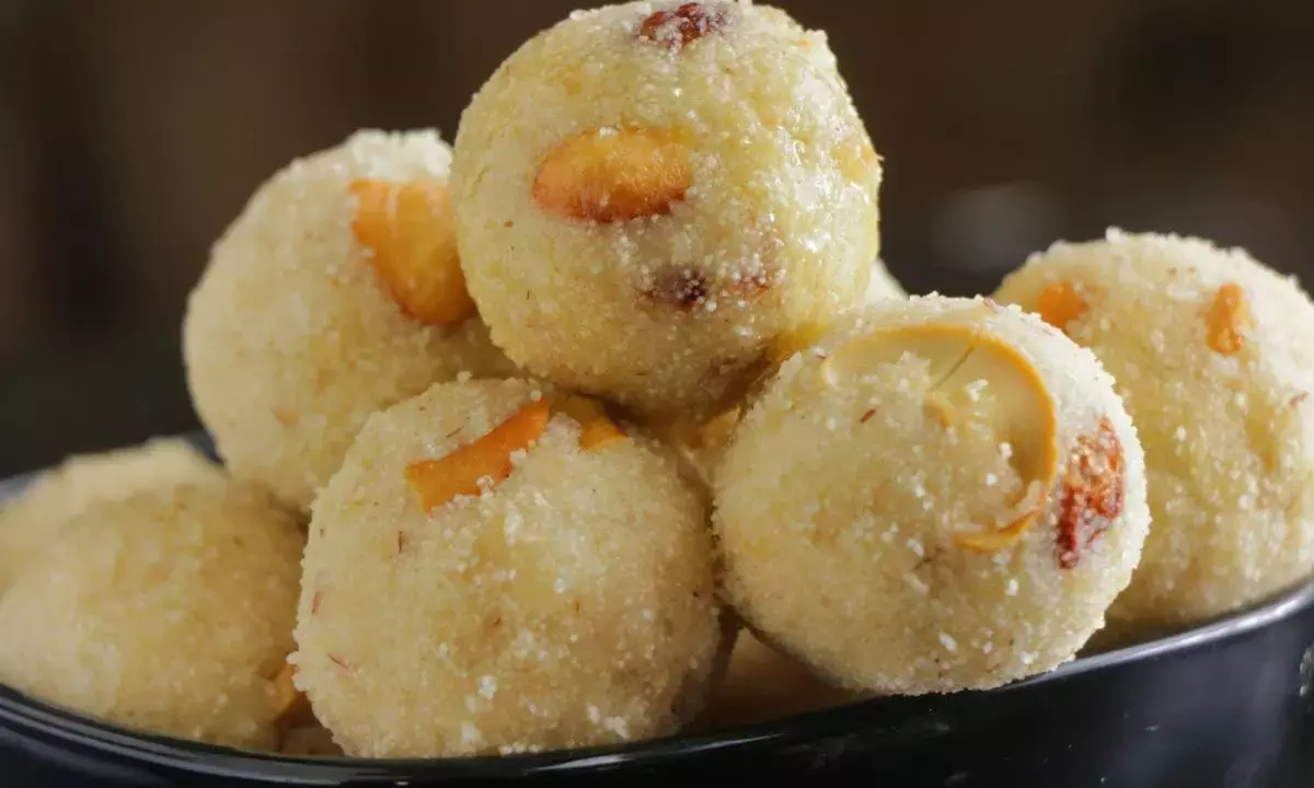 हरियाली तीज पर बनाएं स्वादिष्ट सूजी के लड्डू, इस आसान रेसिपी से